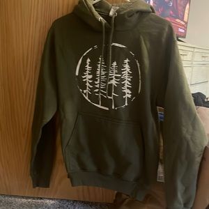 Forest green sweatshirt, barely worn (3x)